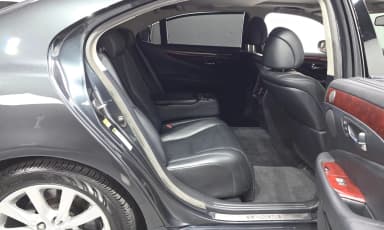 LS600hL
