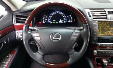 LS600hL