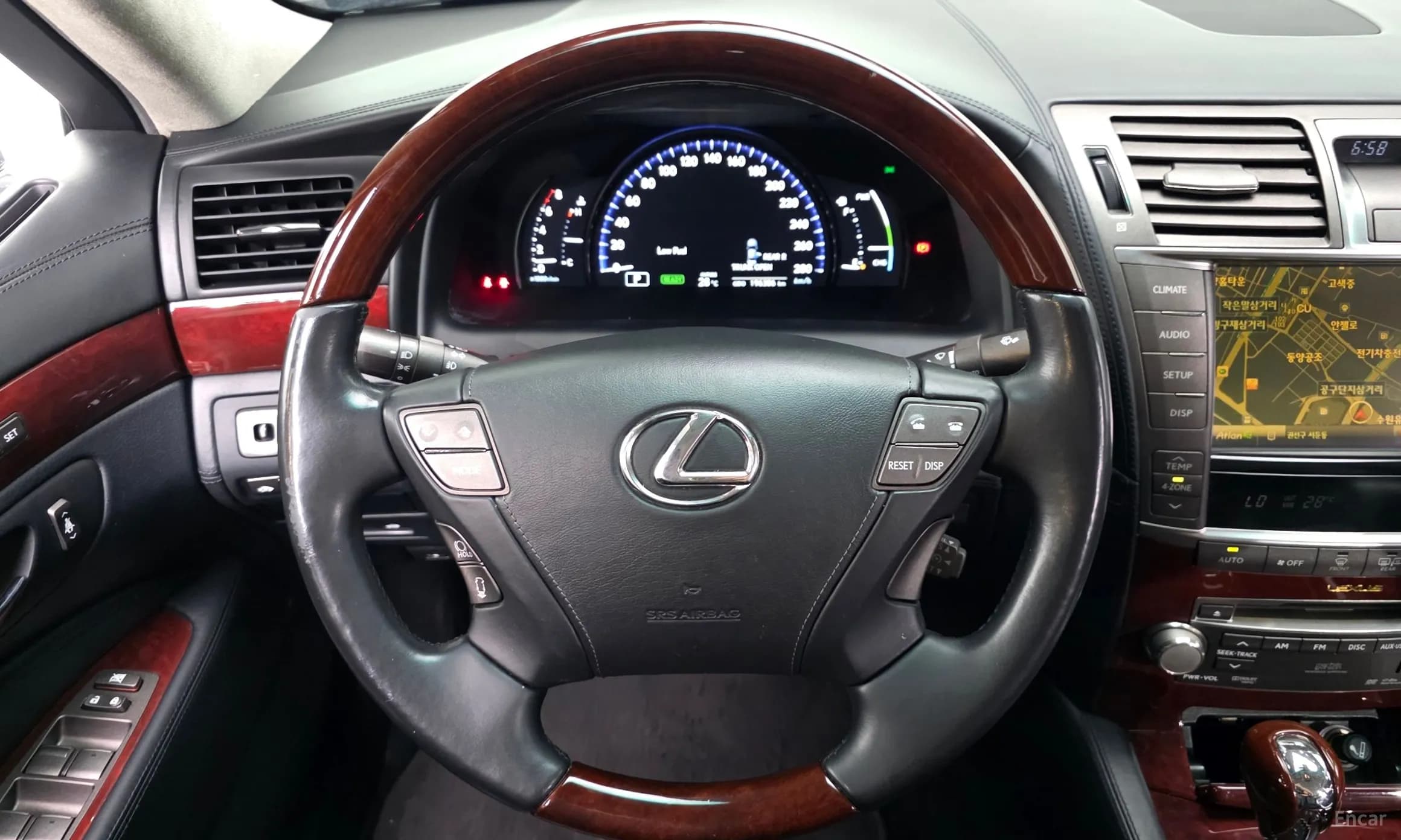 LS600hL