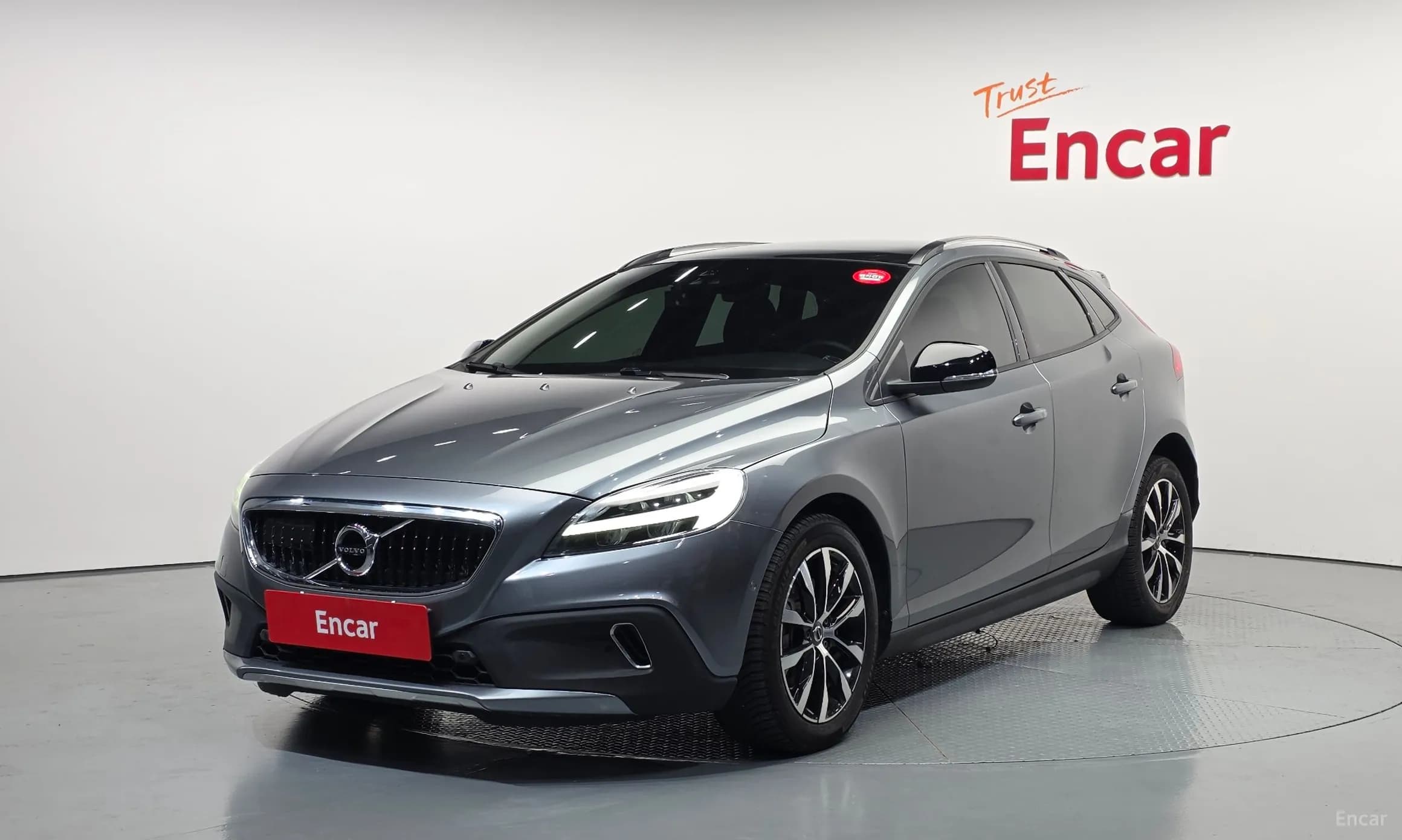 V40 Cross Country