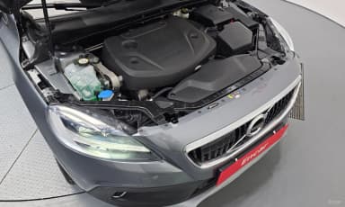 V40 Cross Country