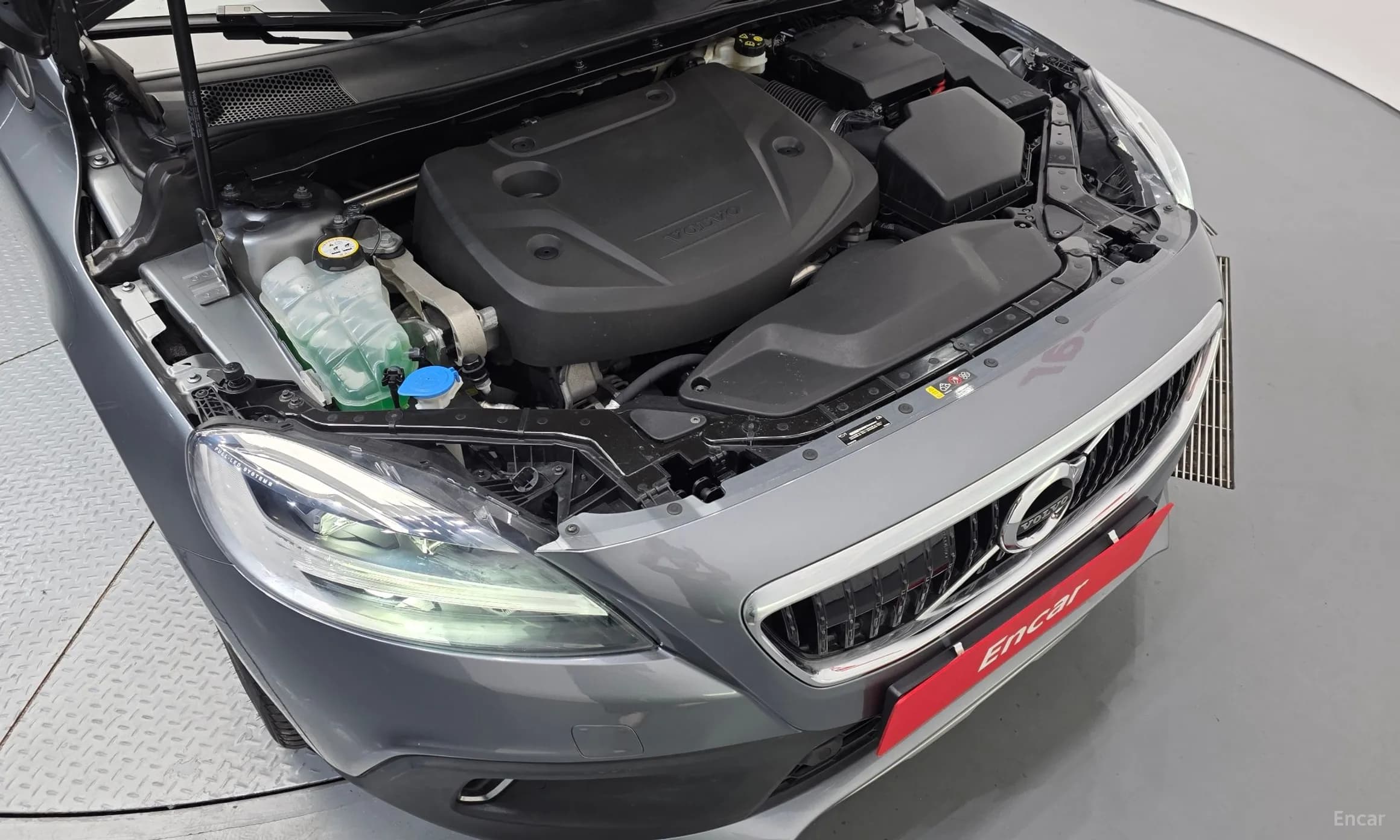 V40 Cross Country