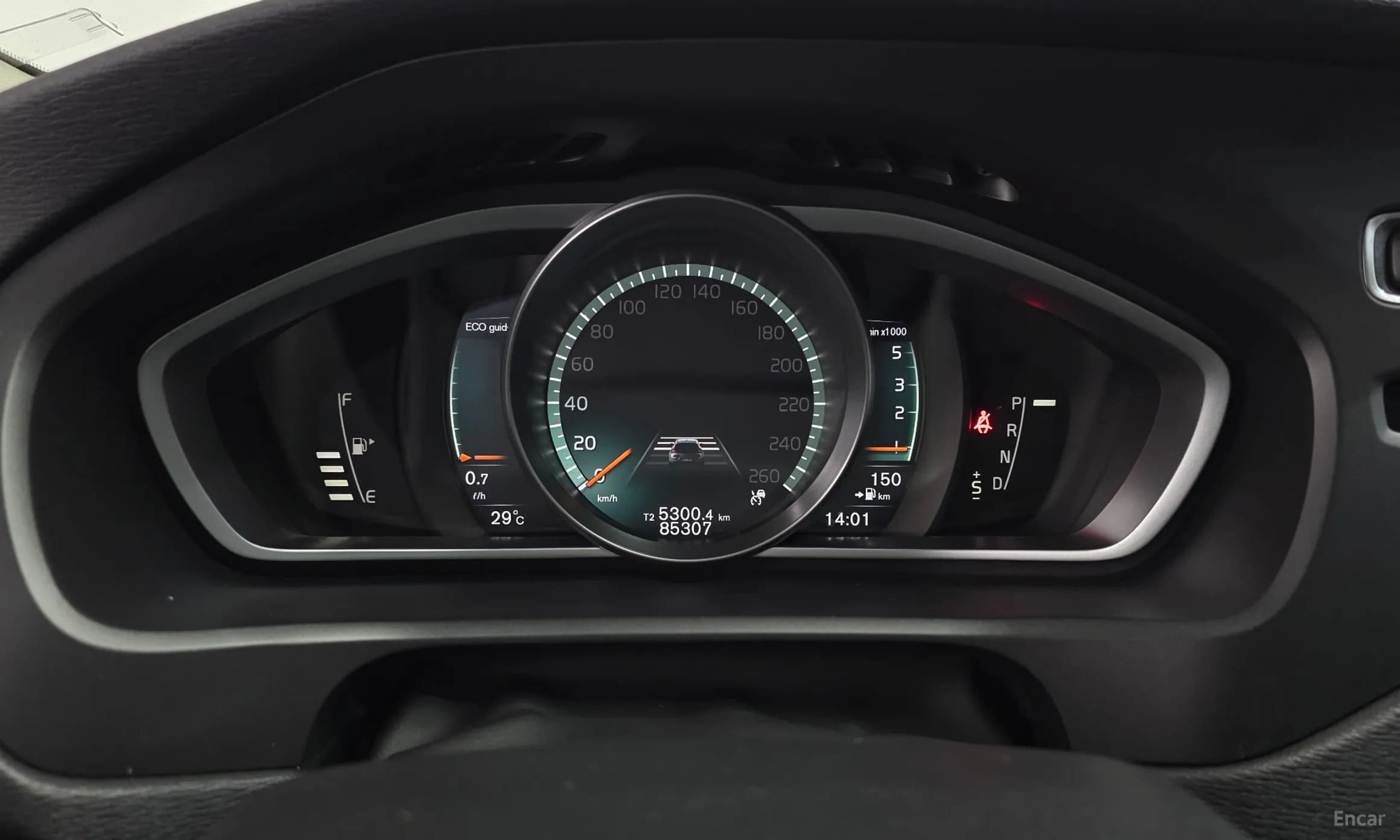V40 Cross Country