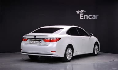 New ES300h