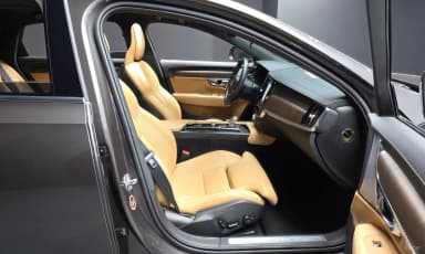 S90