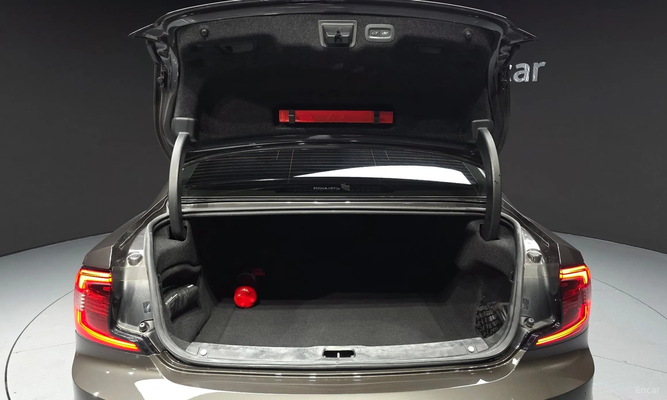 S90
