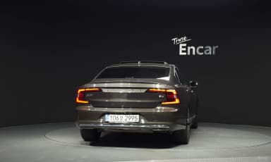 S90