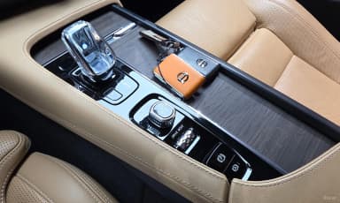 S90