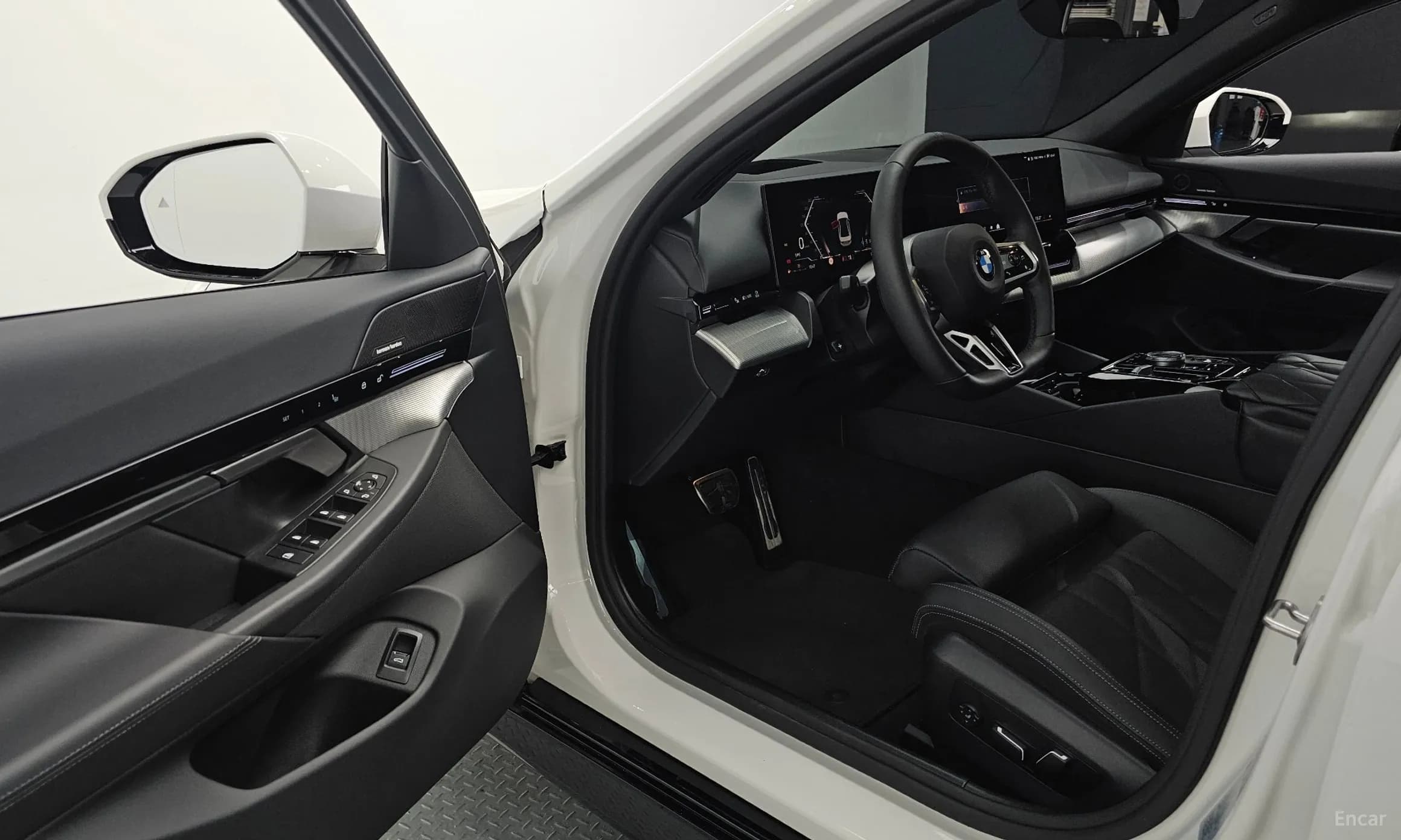 5 Series (G60)