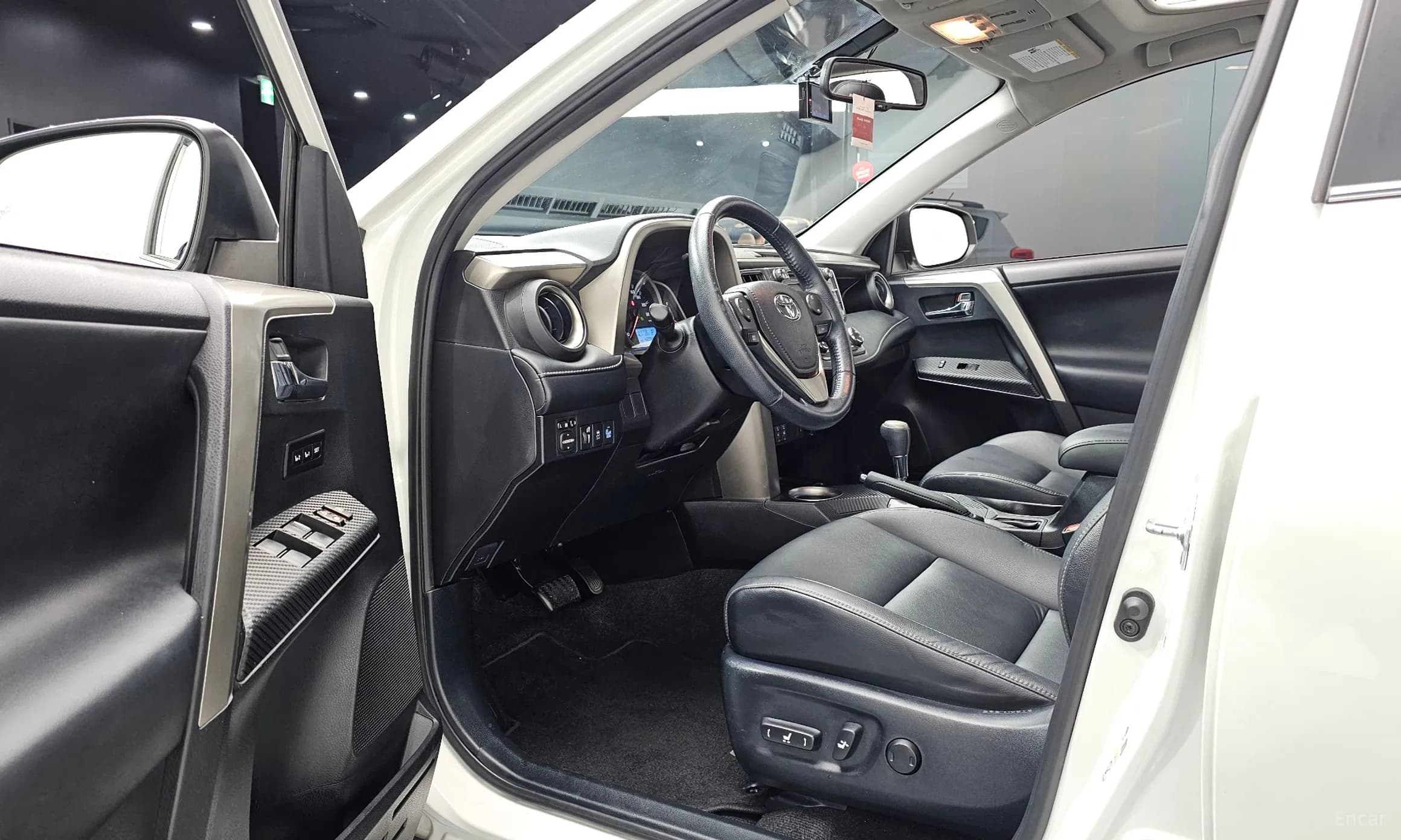 RAV4