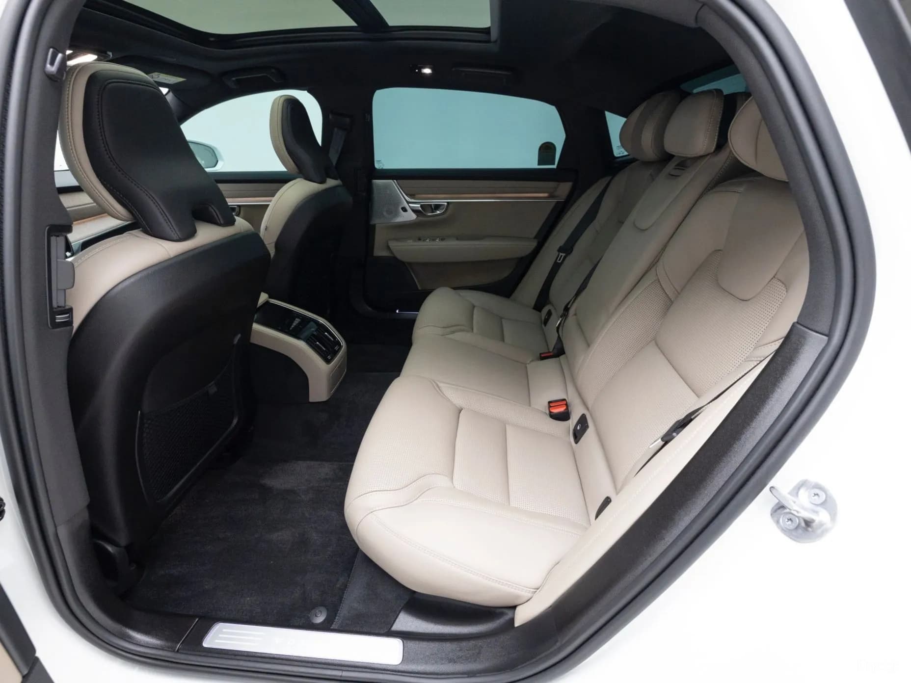 S90