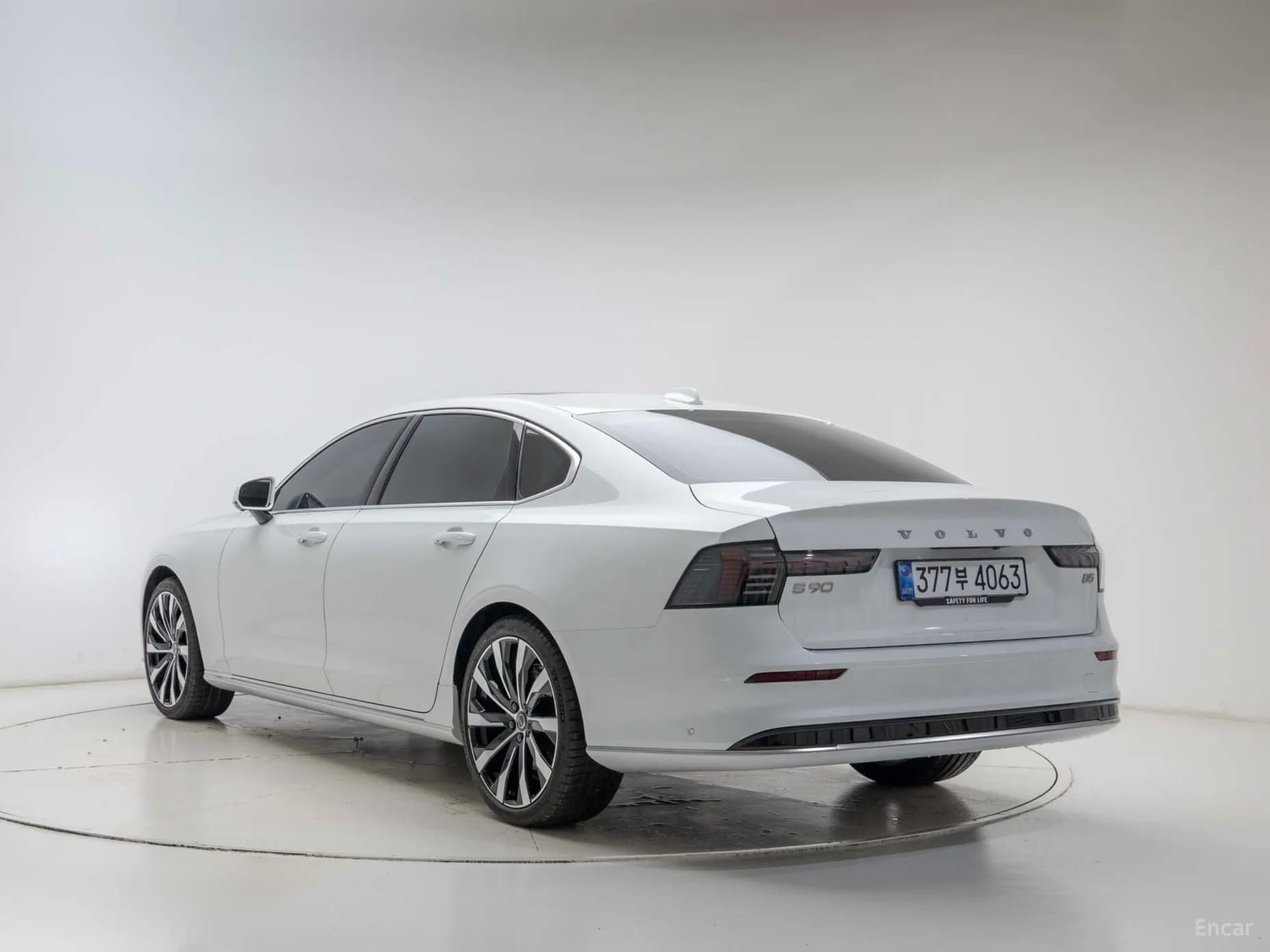 S90