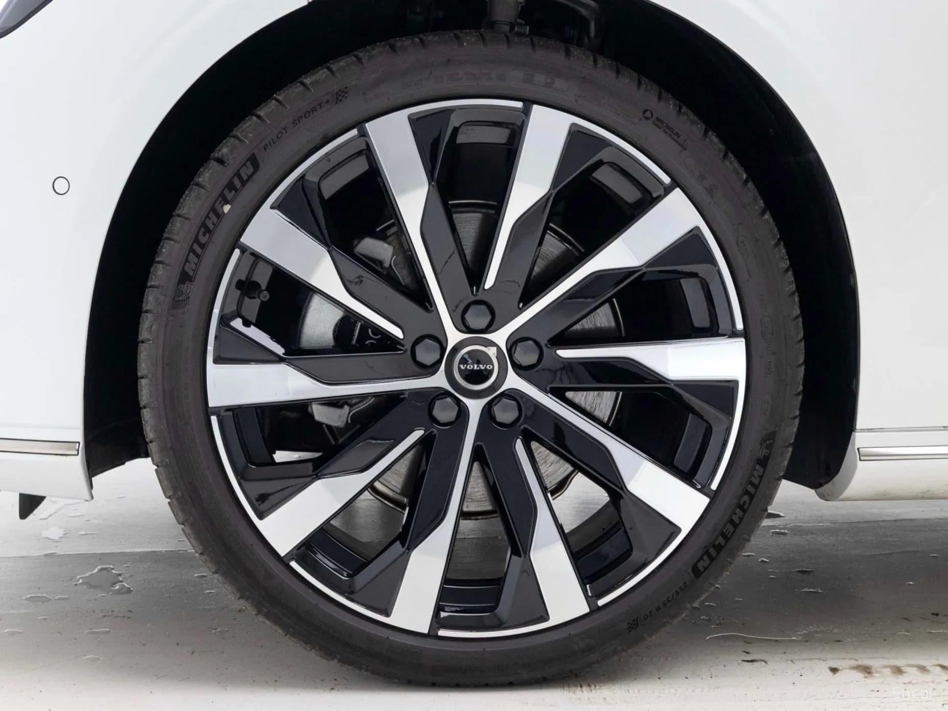 S90