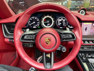 911 (992)