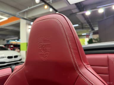 911 (992)