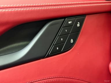 911 (992)