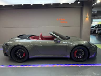 911 (992)