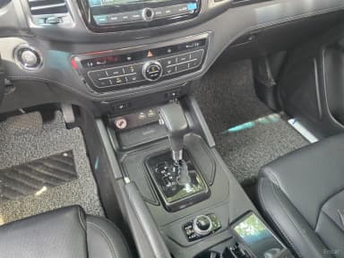Rexton Sports Khan