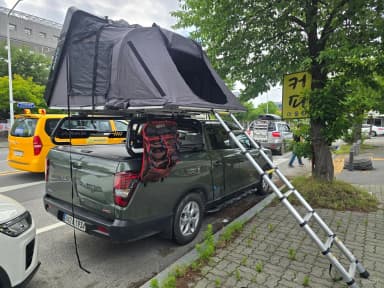 Rexton Sports Khan