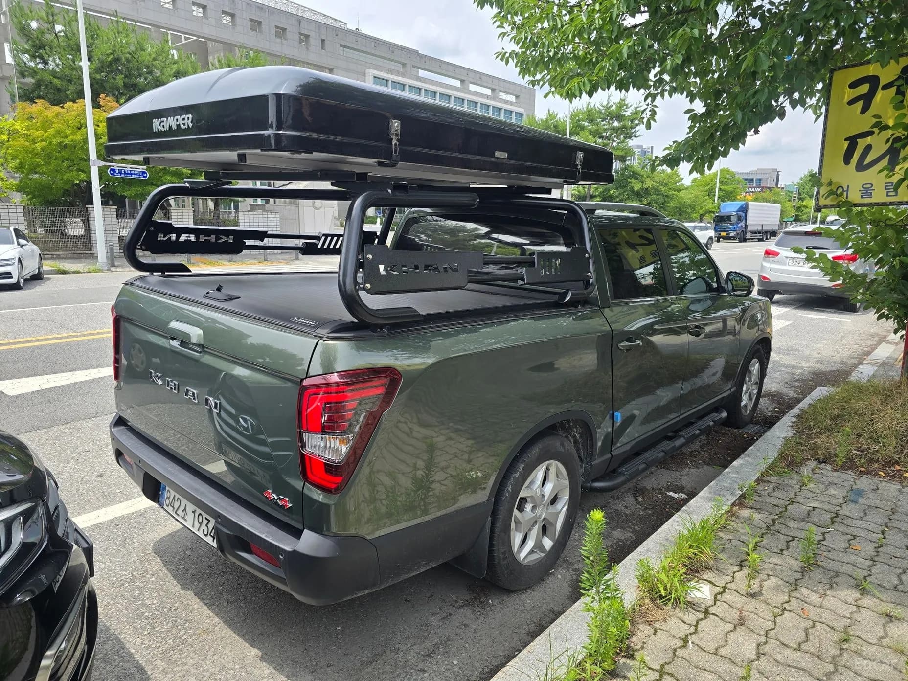 Rexton Sports Khan