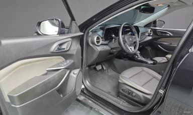 Trax Crossover