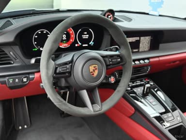 911 (992)