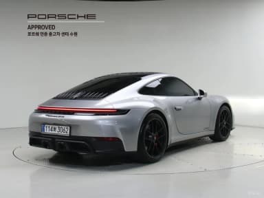 911 (992)