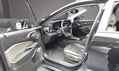Trax Crossover