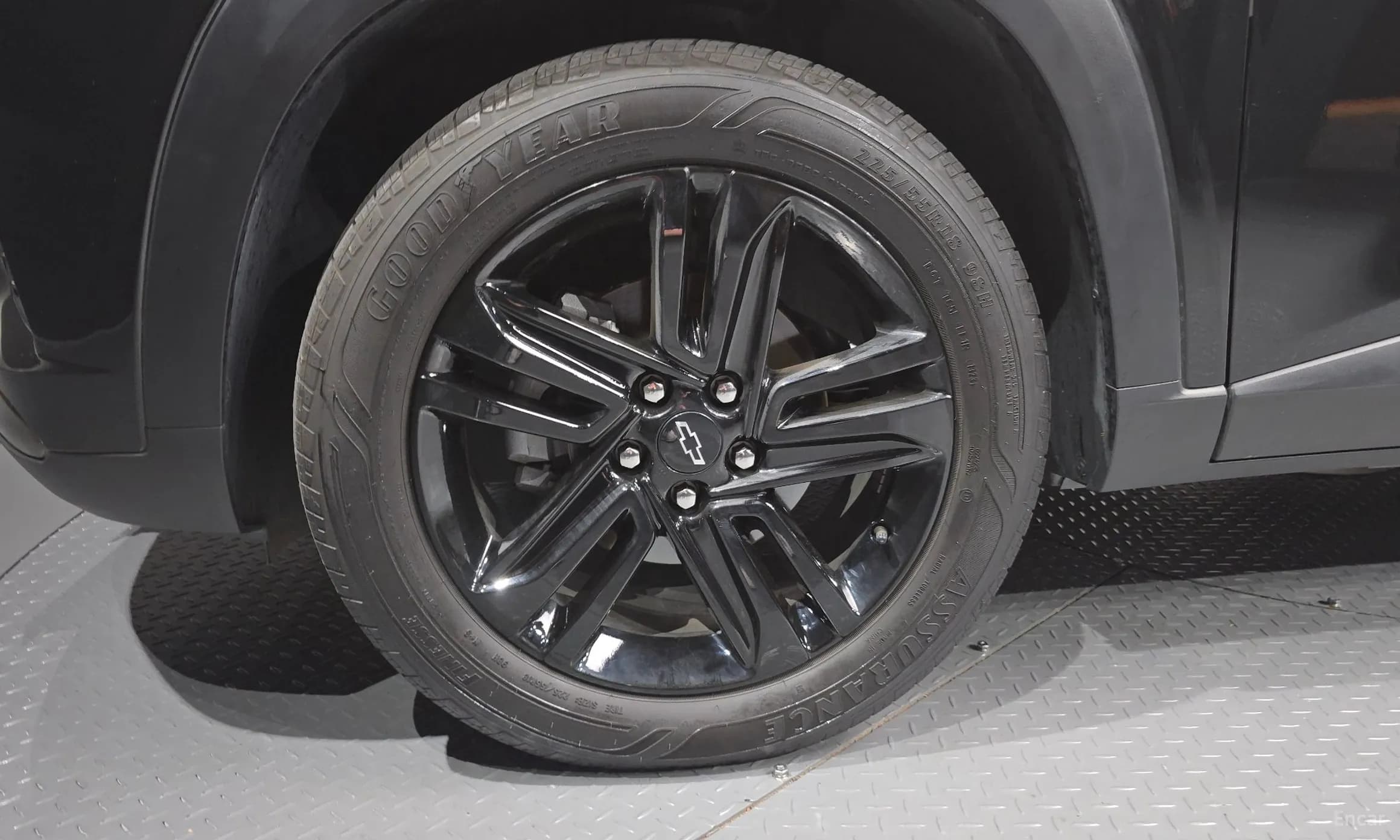 Trax Crossover