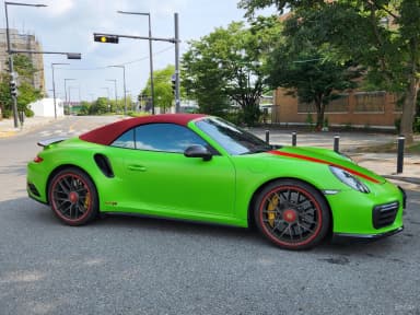 910