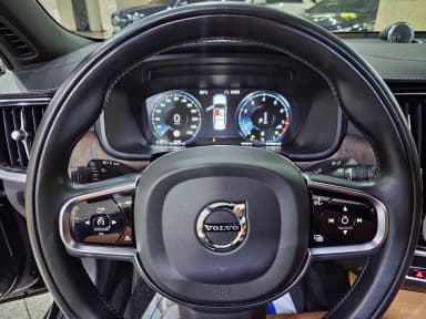 S90