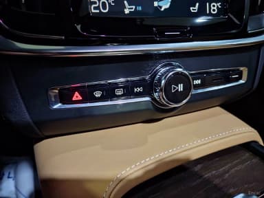 S90