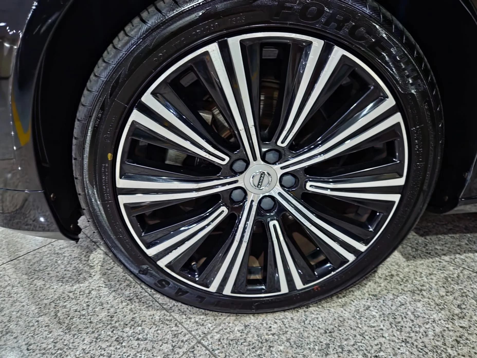 S90