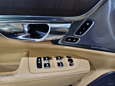 S90