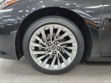 ES300h 7th Generation