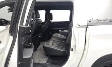 Rexton Sports Khan
