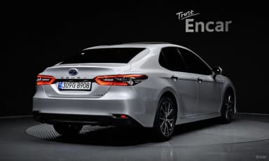 Camry (XV70)
