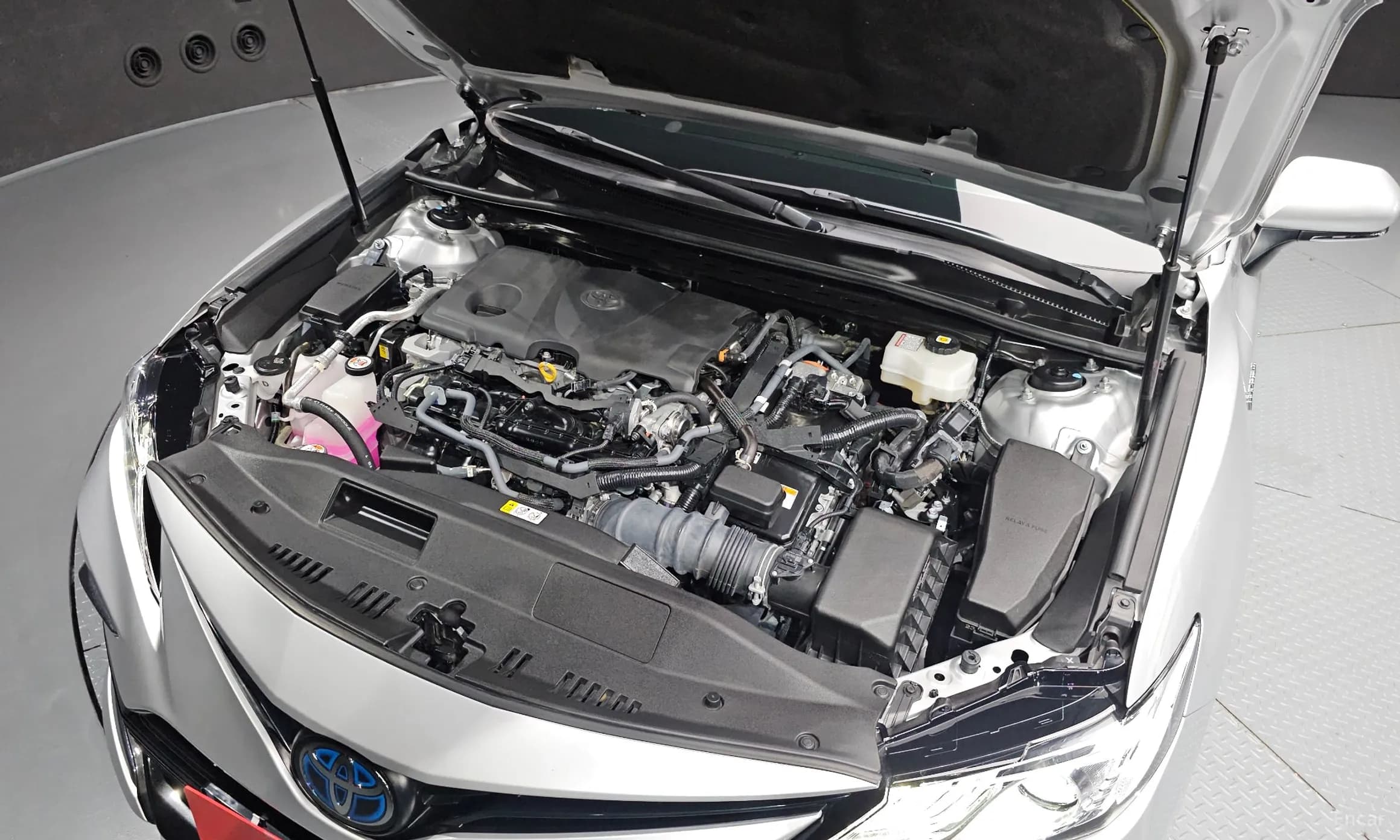 Camry (XV70)