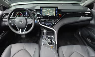 Camry (XV70)