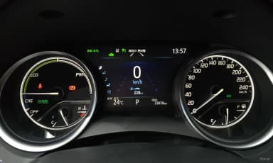 Camry (XV70)