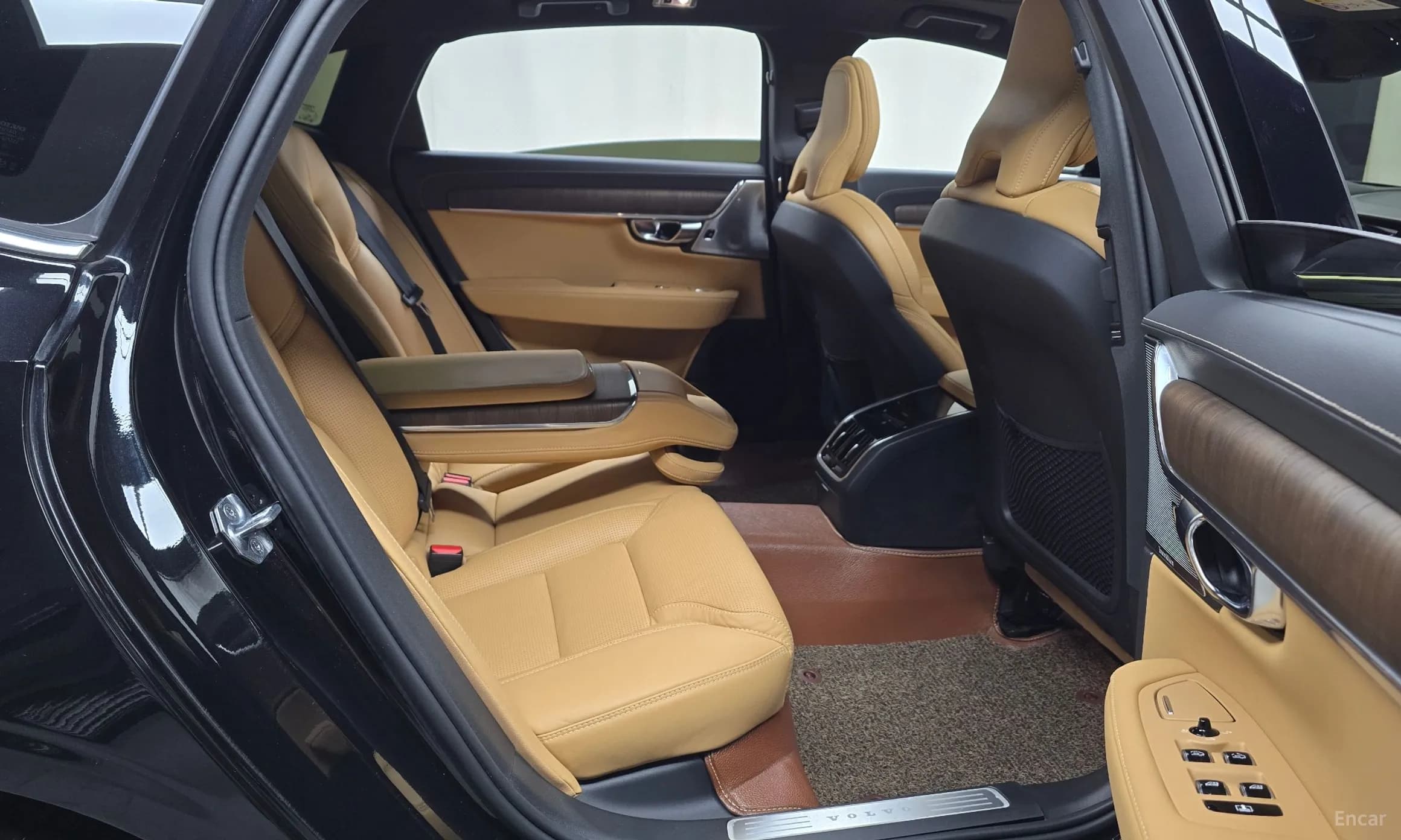 S90