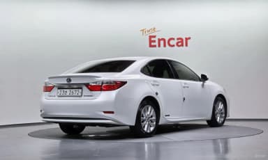 New ES300h