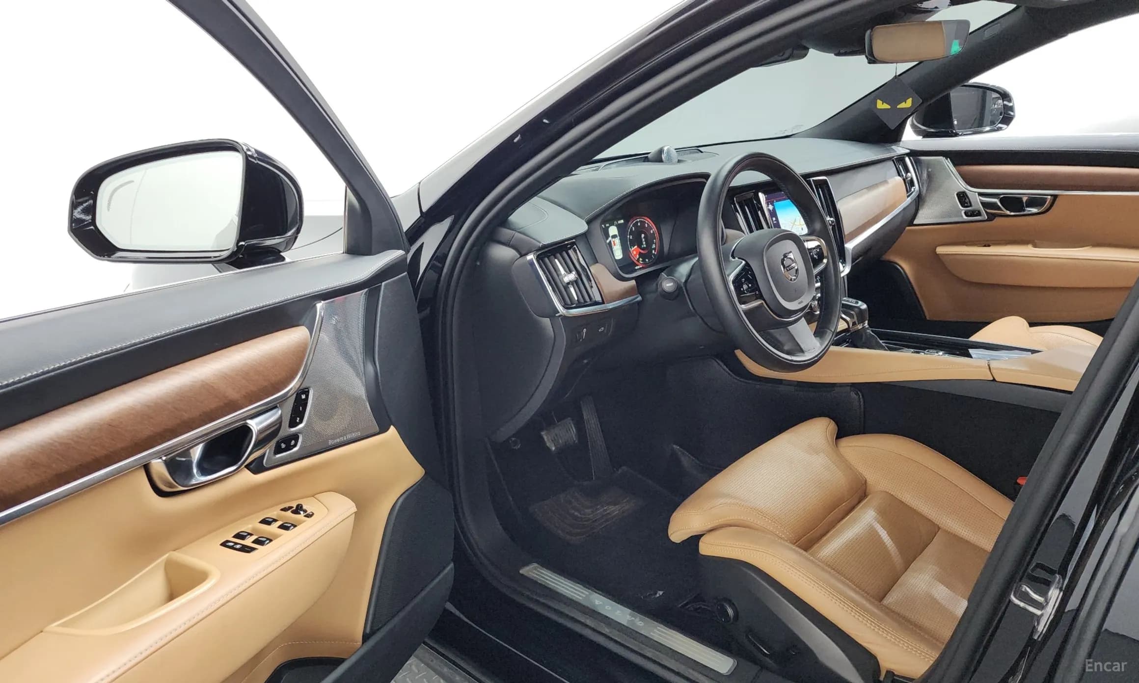 S90