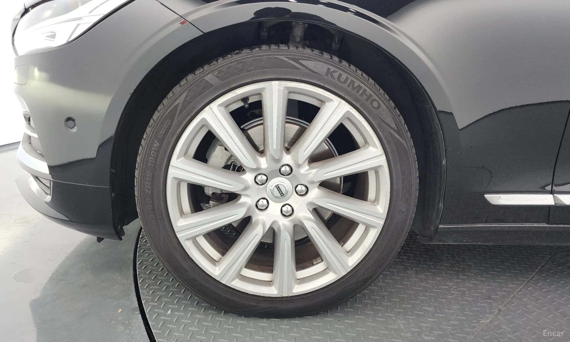 S90