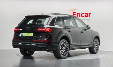 SQ7 (4M)