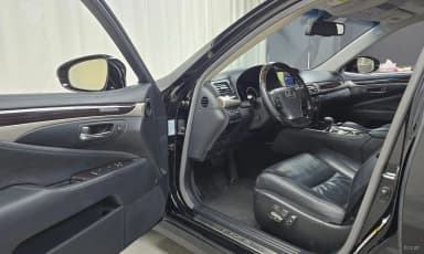 LS600hL