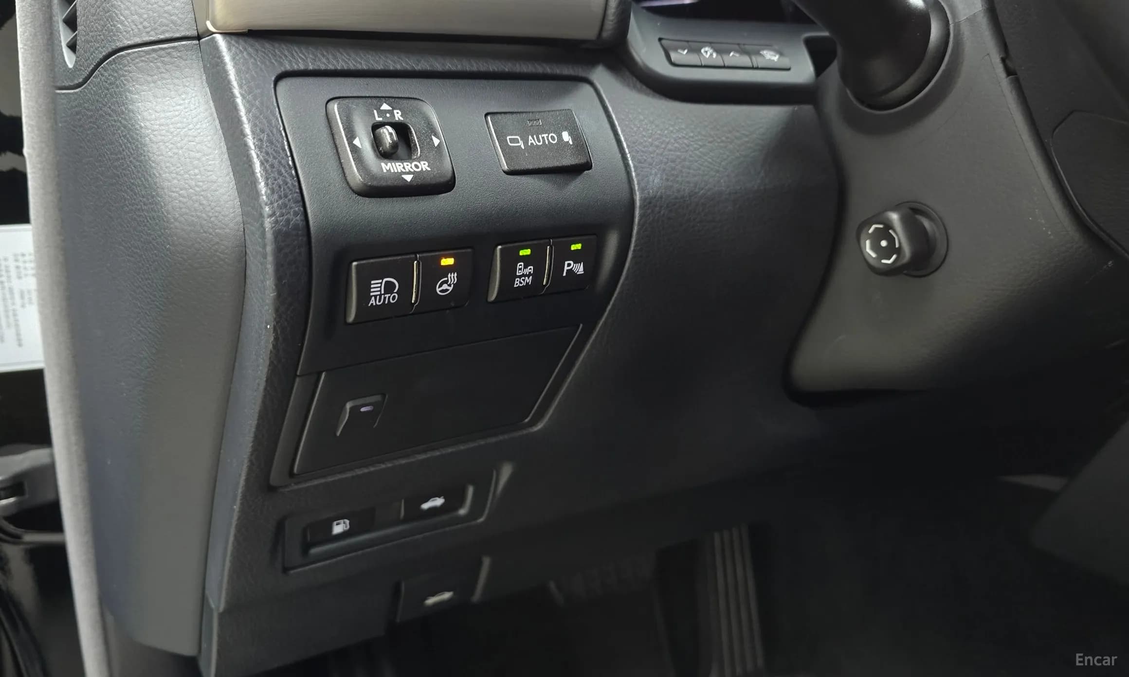 LS600hL