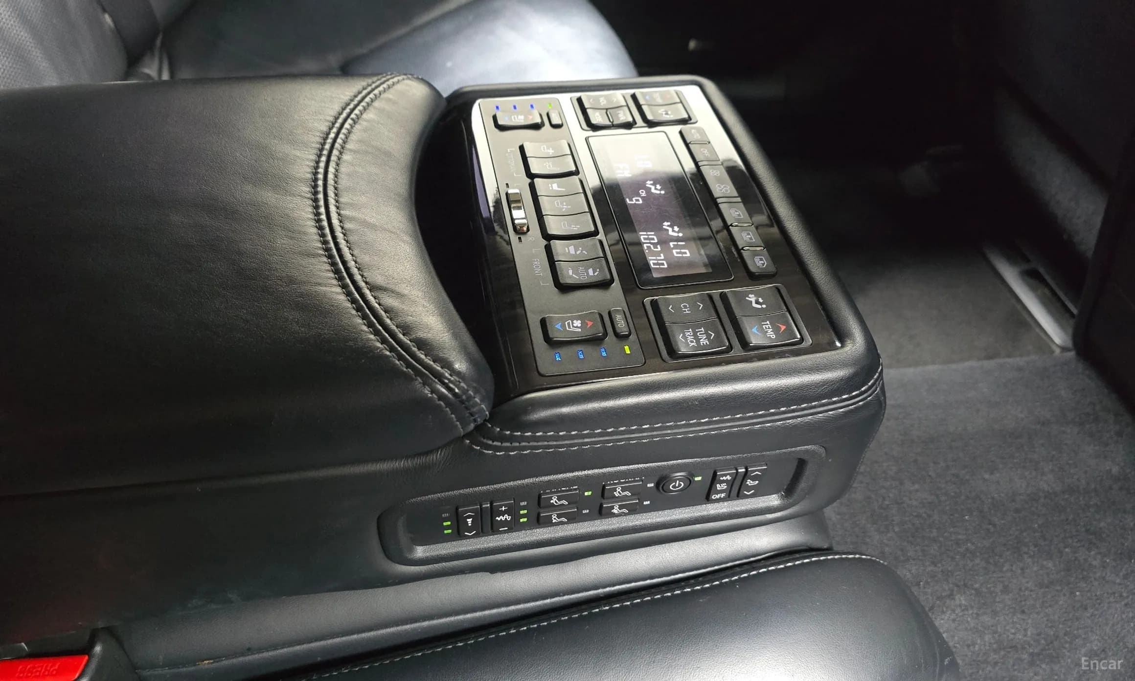 LS600hL