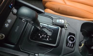 Rexton Sports Khan