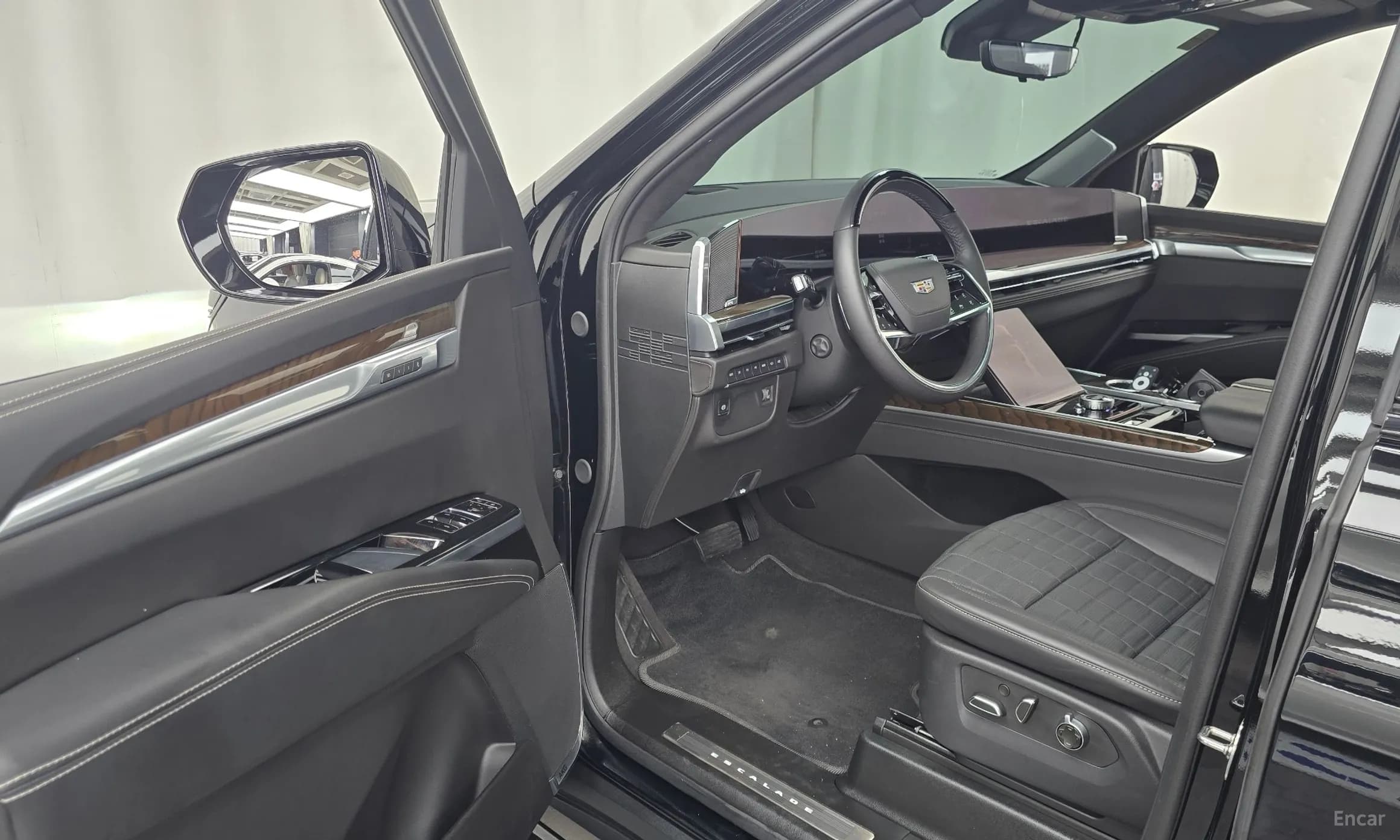 Escalade 5th Generation